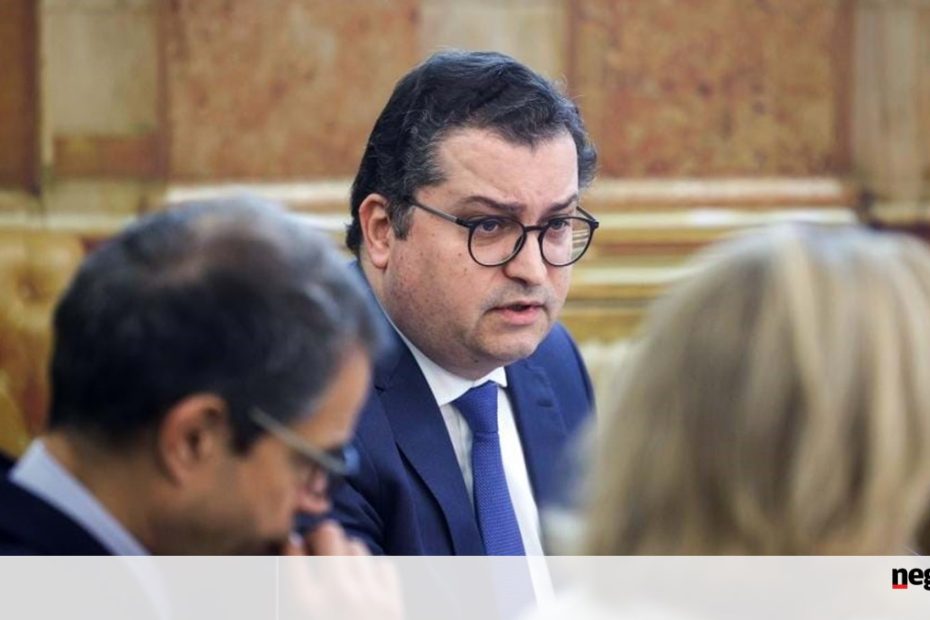 Taxas e impostos. Governo vai definir código único e pretende eliminar códigos múltiplos - Finanças Públicas