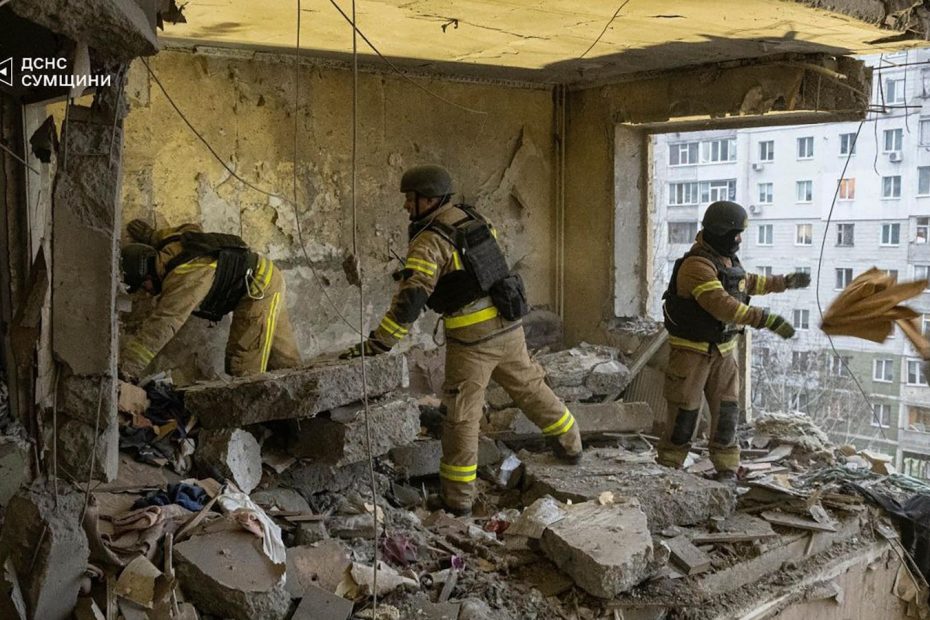 The Russian drone attacked an apartment building in Ukraine and killed at least 4