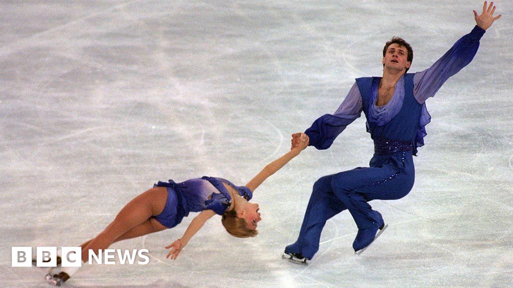 The United States and Russian figure skating athletes hit the plane on the boat