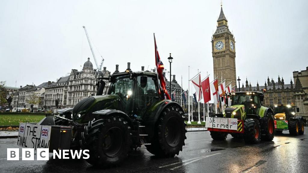 Three major supermarkets fight back against agricultural products tax