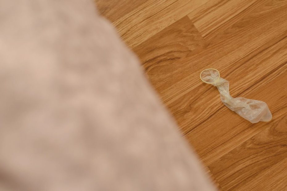 Tirar os preservativos sem avisar: furtivamente não é fraude sexual, dizem advogados e juízes