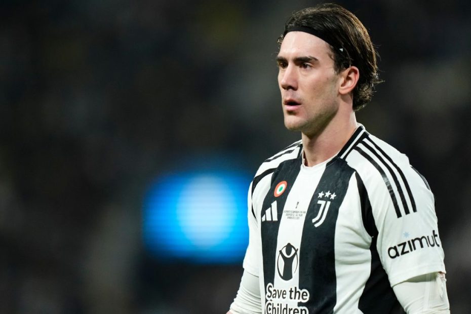 Transfer rumours, news: Arsenal think Vlahovic is better option