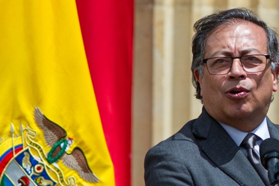 Trump announces retaliatory measures after Colombia blocks military deportations from us