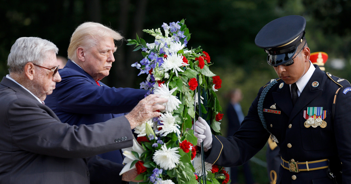 Trump visits Arlington National Cemetery in one of his final pre-inauguration events