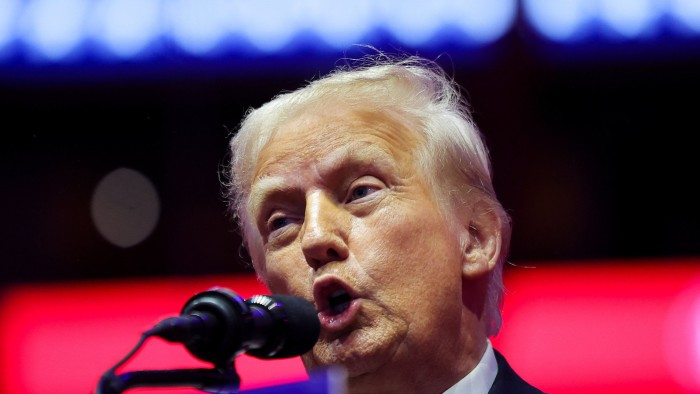Trump vows to end 'American decline' on eve of inauguration rally
