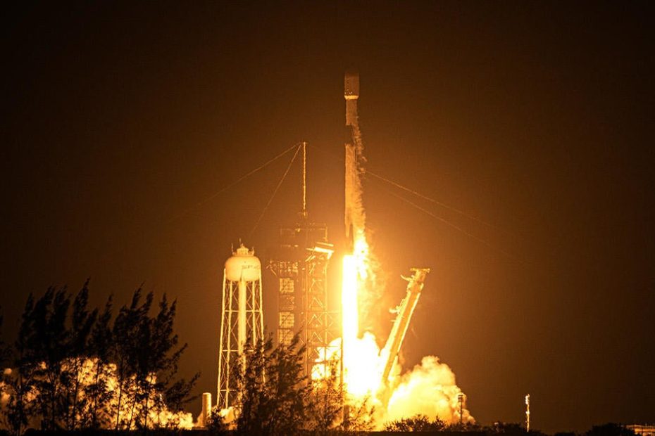 Two privately built lunar landers share SpaceX Falcon 9 rocket's journey into space