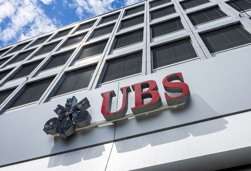 UBS gets new U.S. pension license, fixes paperwork errors, documents show