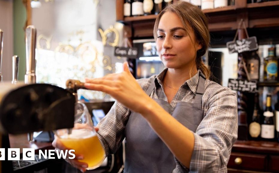 UK economy grows for first time in three months