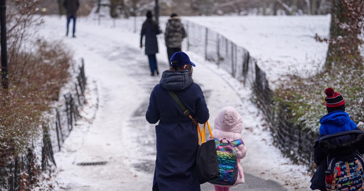 U.S. braces for freezing temperatures, snow
