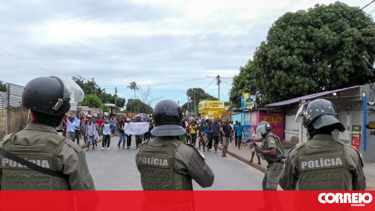Venâncio Mondlane quer que o povo moçambicano atue como ‘tribunal’ para fazer ‘julgamento’ contra a polícia – O Mundo