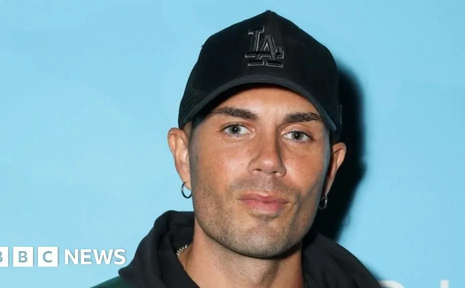 Wanted singer 'wrote will in hospital'