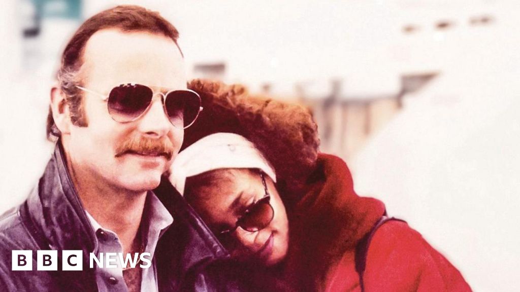 Whitney Houston's real-life bodyguard and the troubled star's life