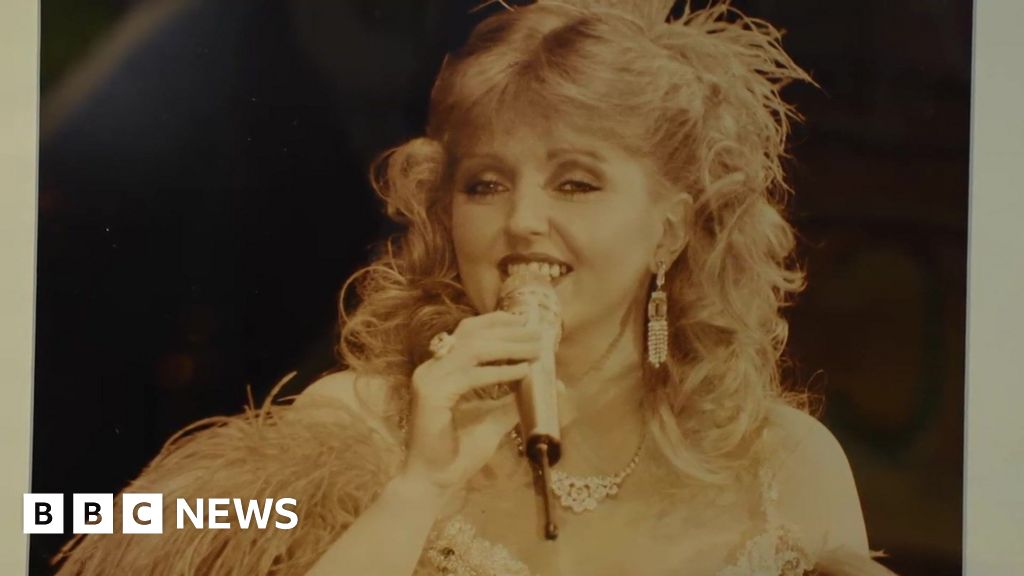 Why Linda Nolan is woven into Blackpool's showbiz DNA