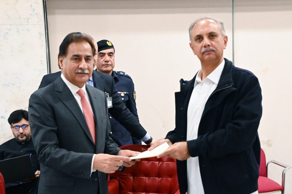 Will Imran Khan's conviction threaten PTI's negotiations with the government? |Imran Khan News