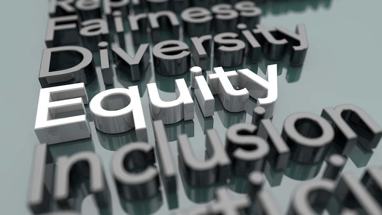 Zuckerberg and other tycoons say they are abandoning ESG and DEI, but is this true?
