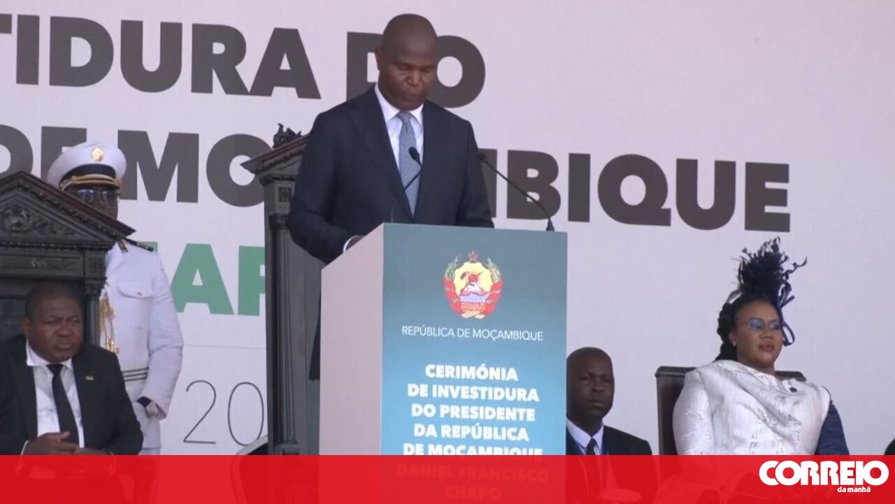 ‘Devemos dar o exemplo’: Daniel Chapo toma posse e abre ‘uma nova era’ para Moçambique