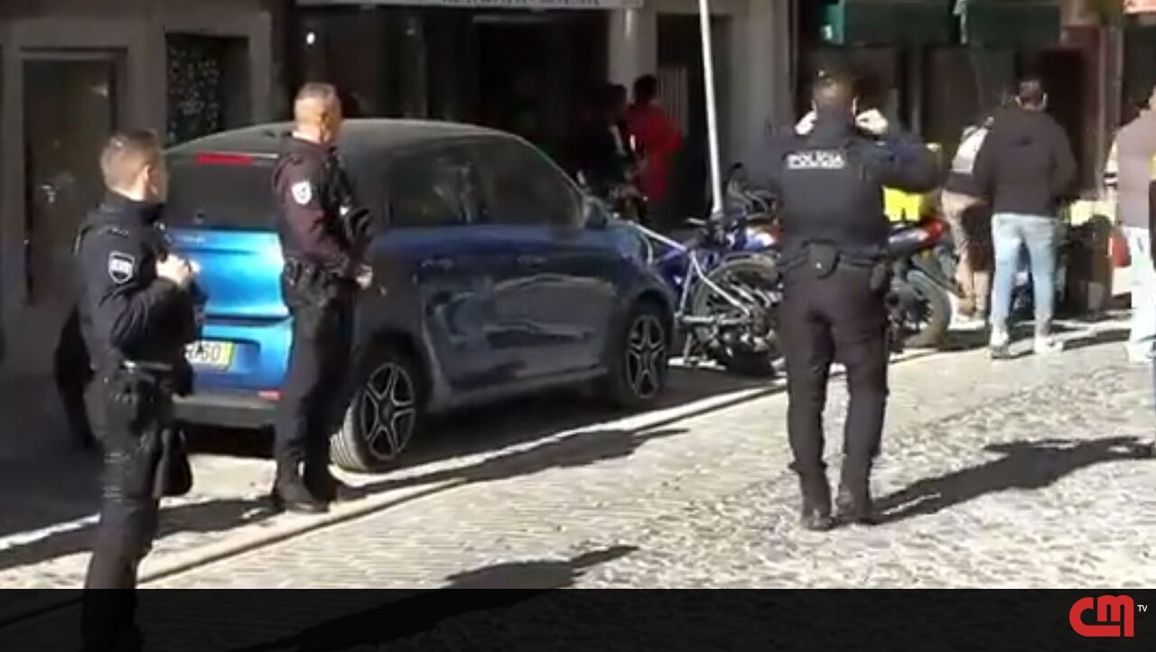 ‘Que haja padrões para a imigração’: Presidente da Câmara, polícia e residentes concordam em aumentar a vigilância Martin Moniz – Vídeo