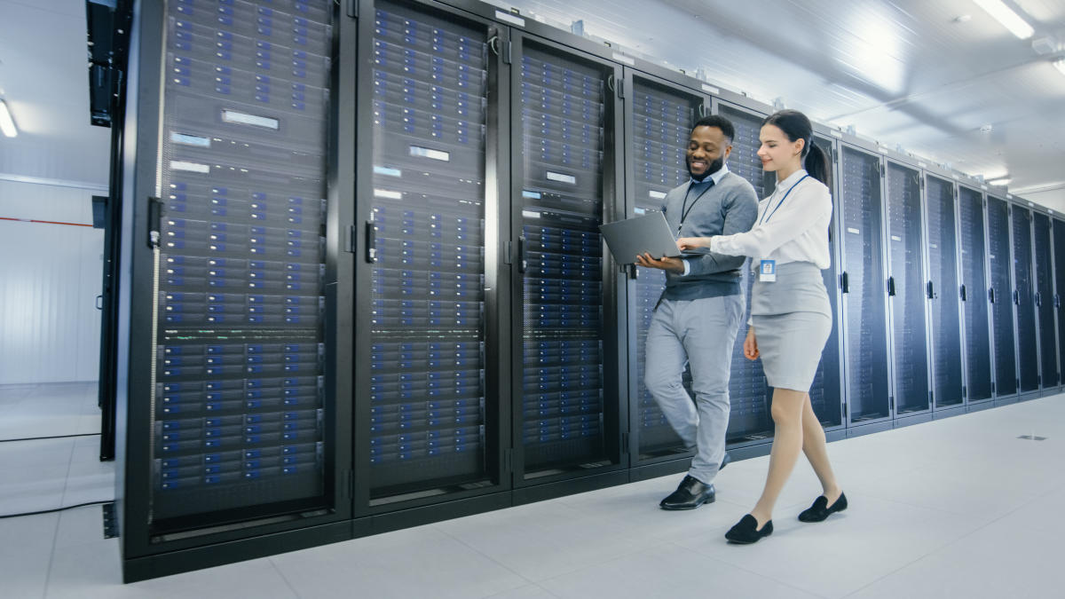 2 leading tech stocks to buy in 2025