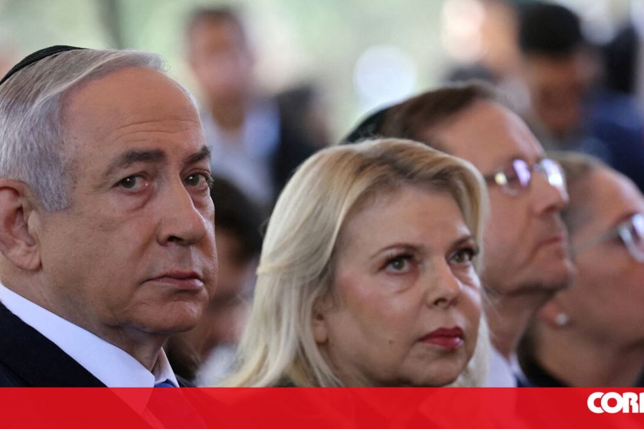 A esposa de Neitanahu, intimidação da pesquisa do mundo do marido