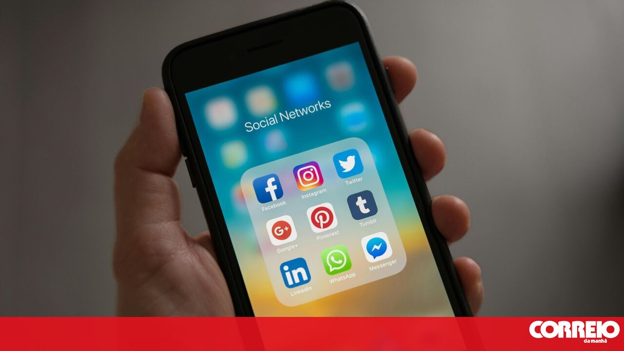 O político português se rende ao estilo de influenciador de redes sociais – política