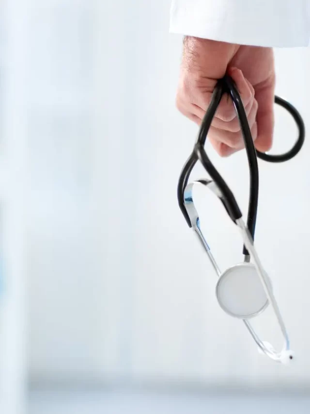 A síndrome de Munchausen faz as pessoas fingirem estar doentes