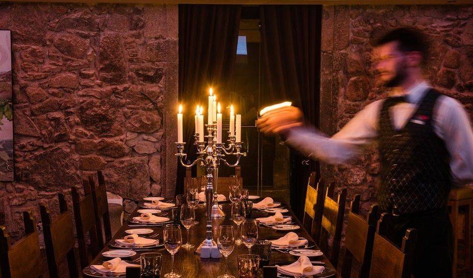 Adeus à equipe da mesa de jantar, Hello Room Assistant: Como o restaurante deseja prestar atenção em sua carreira