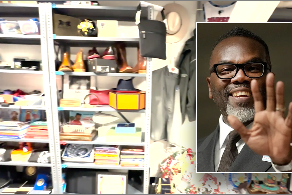 After the watchdog marks ethical issues, see the "Gift Room" inside Chicago