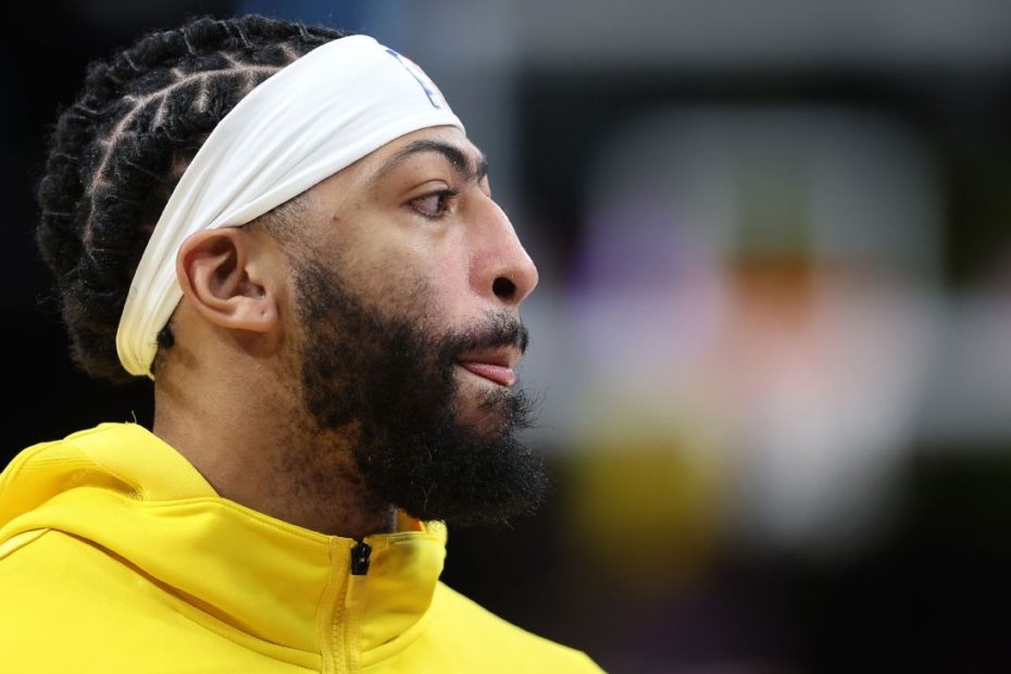 Anthony Davis was "shocked" by trade; the Mavericks made their debut