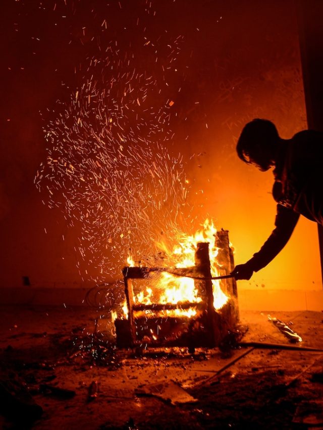 Bangladesh protesters storm and destroy a house linked to exile former Prime Minister Hasina
