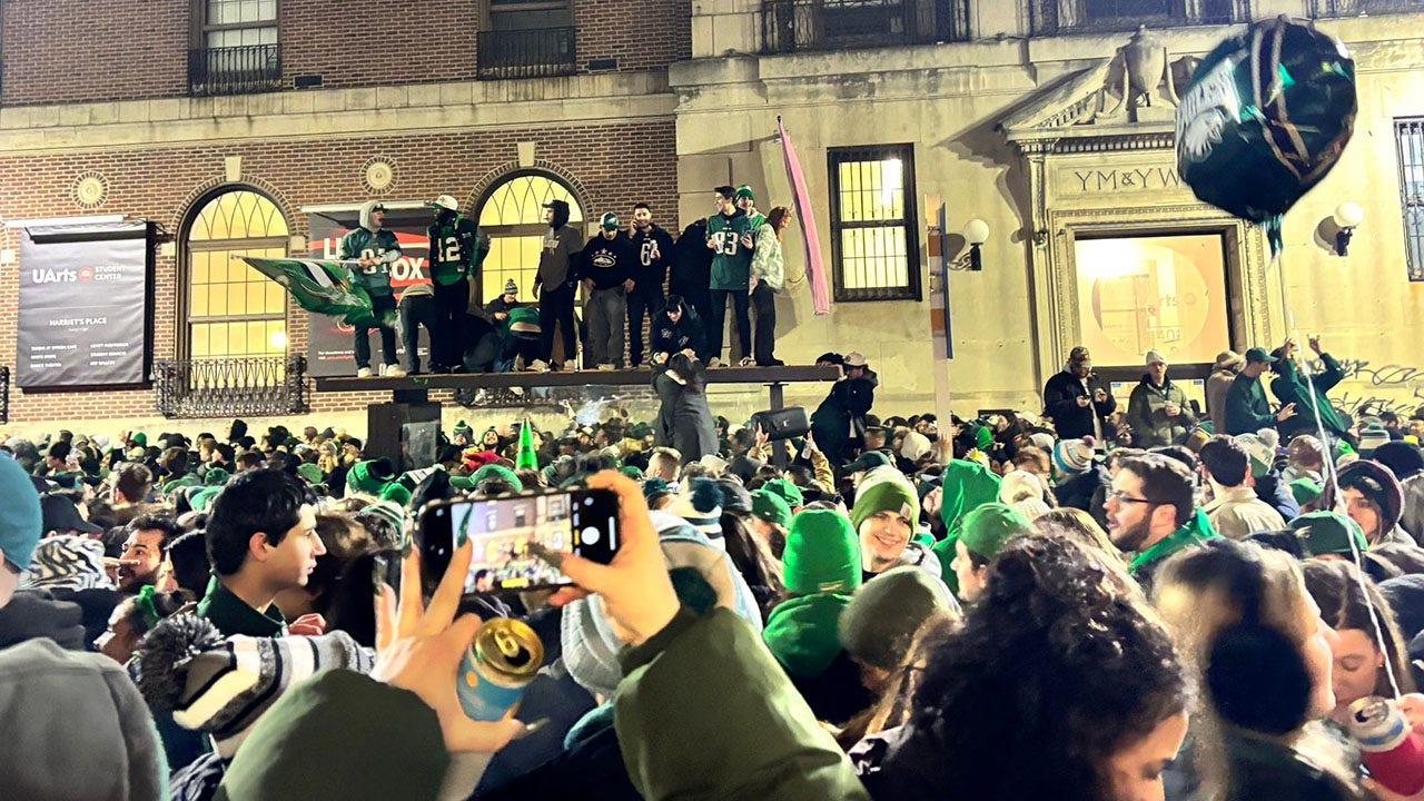 Chaos fill Philadelphia as Hawks fans celebrate Chiefs tour in Super Bowl Lix