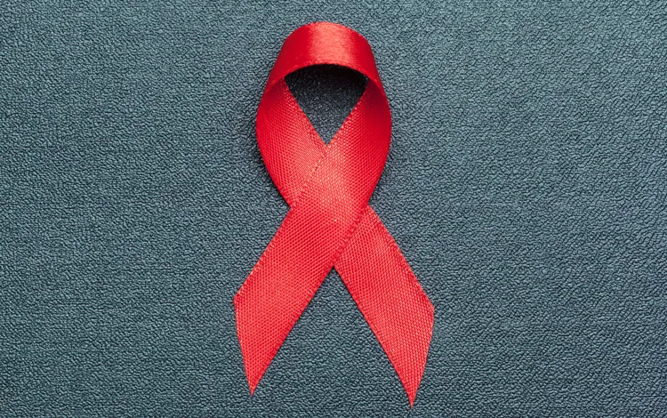 Coalizão portuguesa contra AIDS fortalece os preservativos para prevenção de doenças