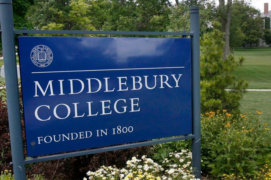 College graduate speaker told the audience to donate to the nearby world instead of university