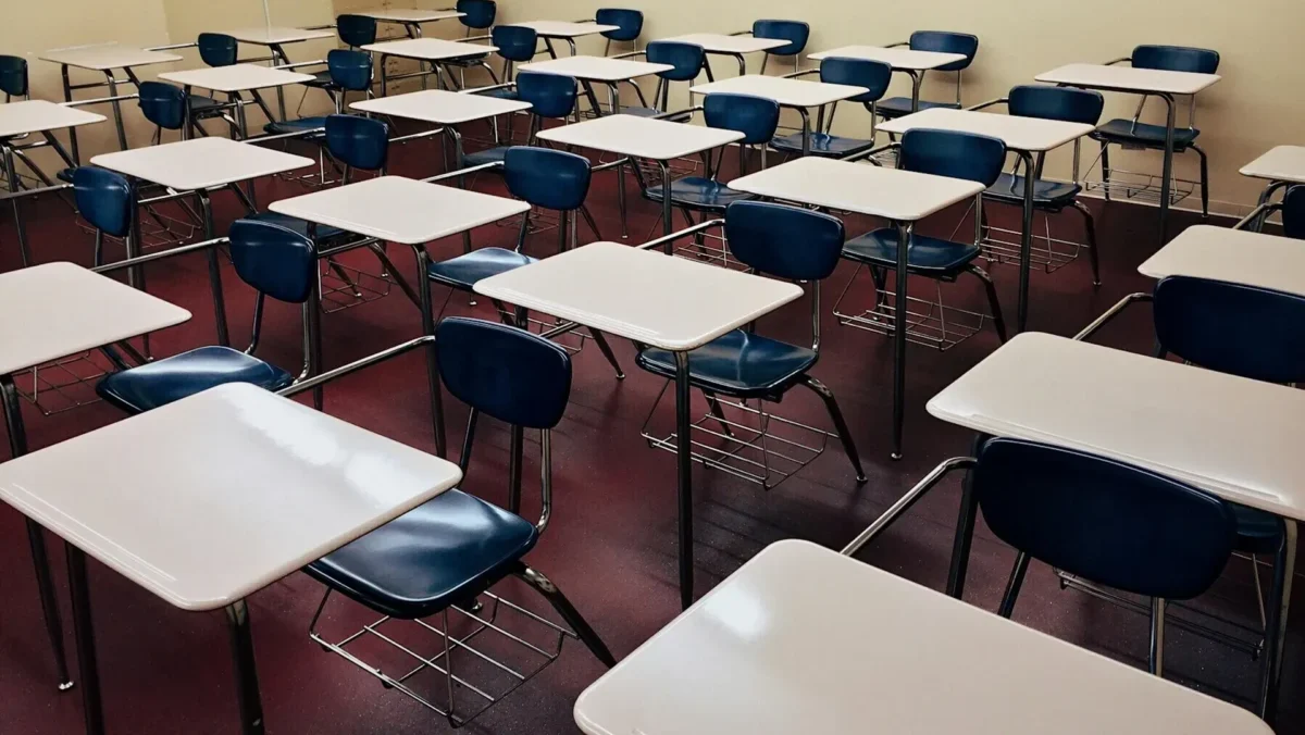 Comitê do Centro de Educação alerta sobre a falta de reintegração de técnicos