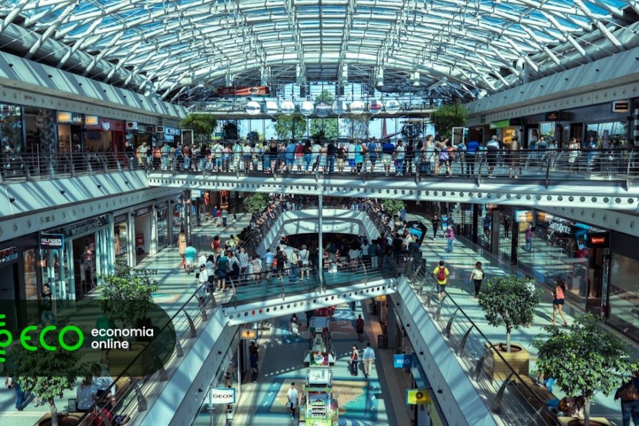 Compras e supermercados estão cheios de imóveis. O varejo atrai 1,2 bilhão em um ano