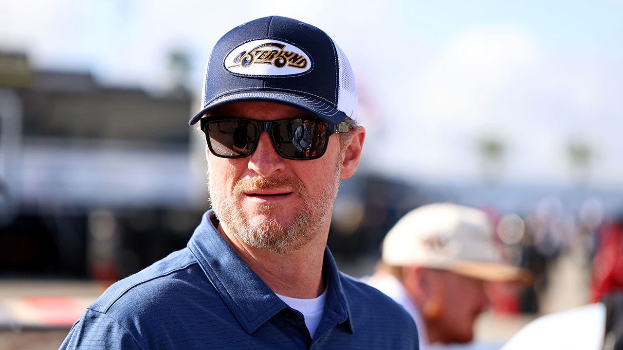 Dale Earnhardt Jr. describes learning to “embrace” Daytona after his father's death