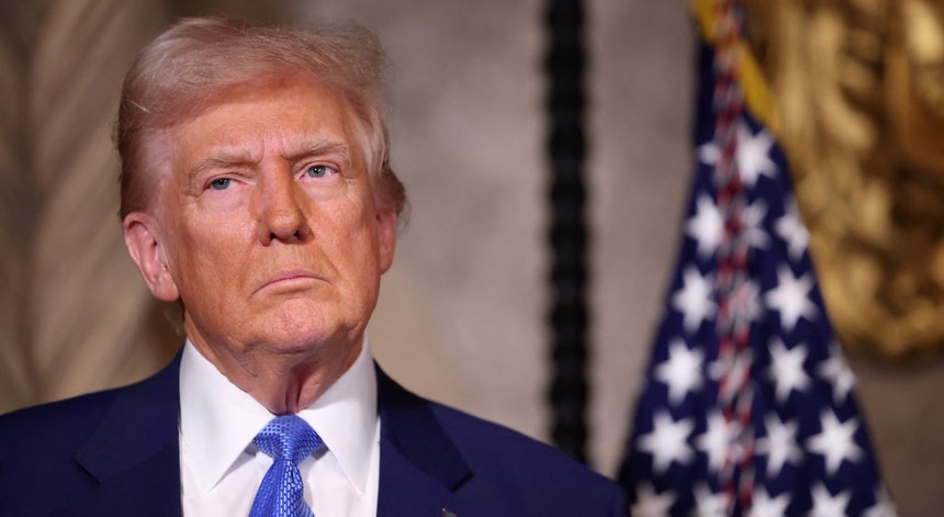 “Dicta sem eleições.” Trump lança um ataque feroz a Zelensky