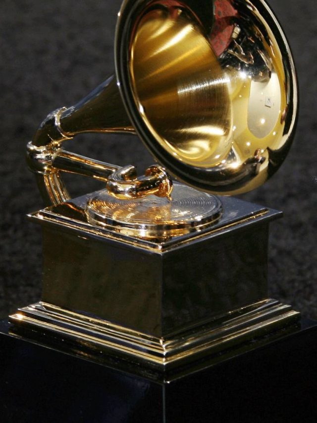 Em relação a todo o conteúdo do Grammy Awards, a entrega do amanhecer: cronograma, indicação e desempenho