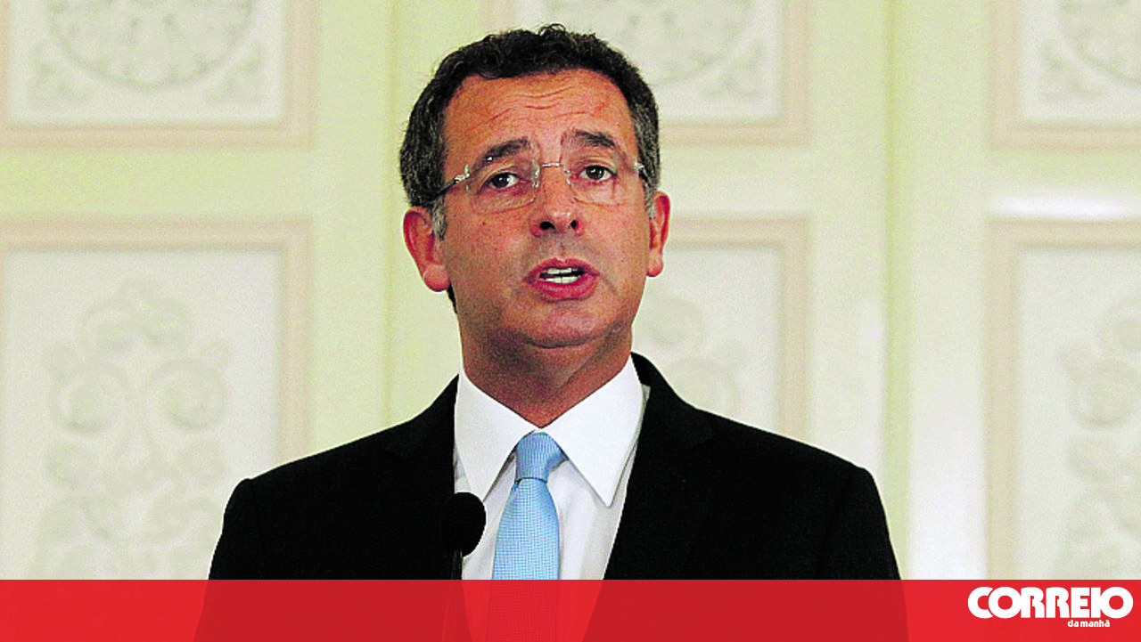 O seguro acredita que o PS “tem uma decisão o tempo todo no mundo” – política