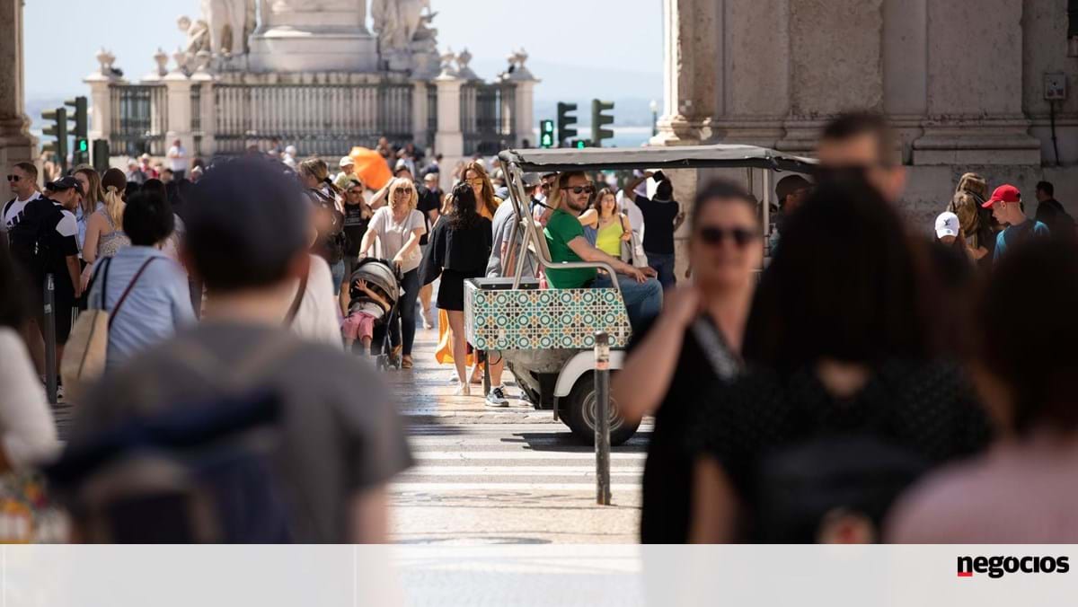 Mais convidados, mas falta de sono. Receitas de viagem crescem em trimestre – turismo e lazer