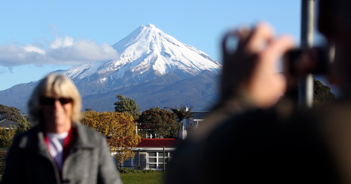 New Zealand's “Everyone Must Go” drive mocks locals