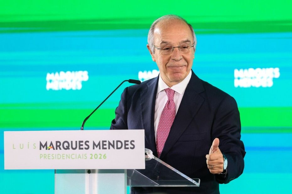 O candidato Marques Mendes não é mais um ativista no PSD e é apoiado pelo presidente do PS