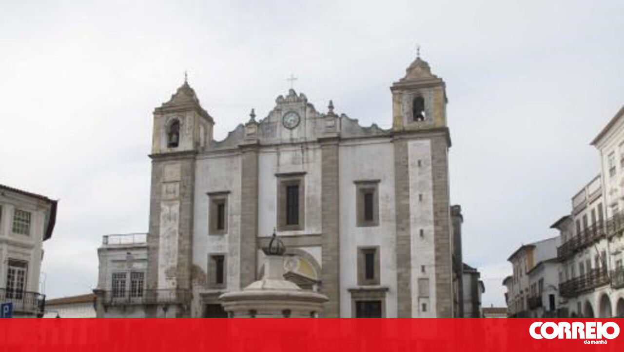Proposta para mudar a revolta de ÉvoraPDM sob construção de habitação – política