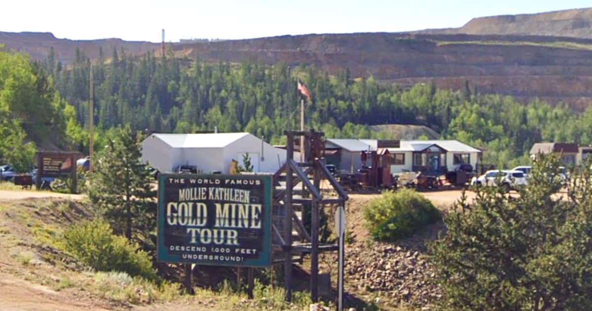 Obviously, the tour guide of the Gold Mine of the Corolado obviously did not lock the door.