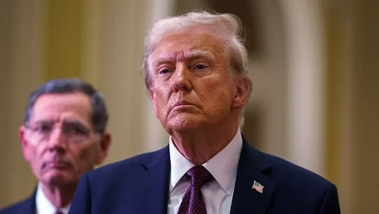Trump adverte Putin que ele está “brincando com fogo”
