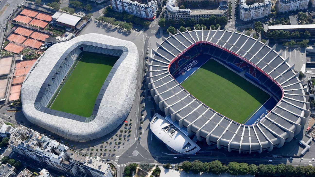 PSG-PARIS FC competes with the closest stadium in the world football