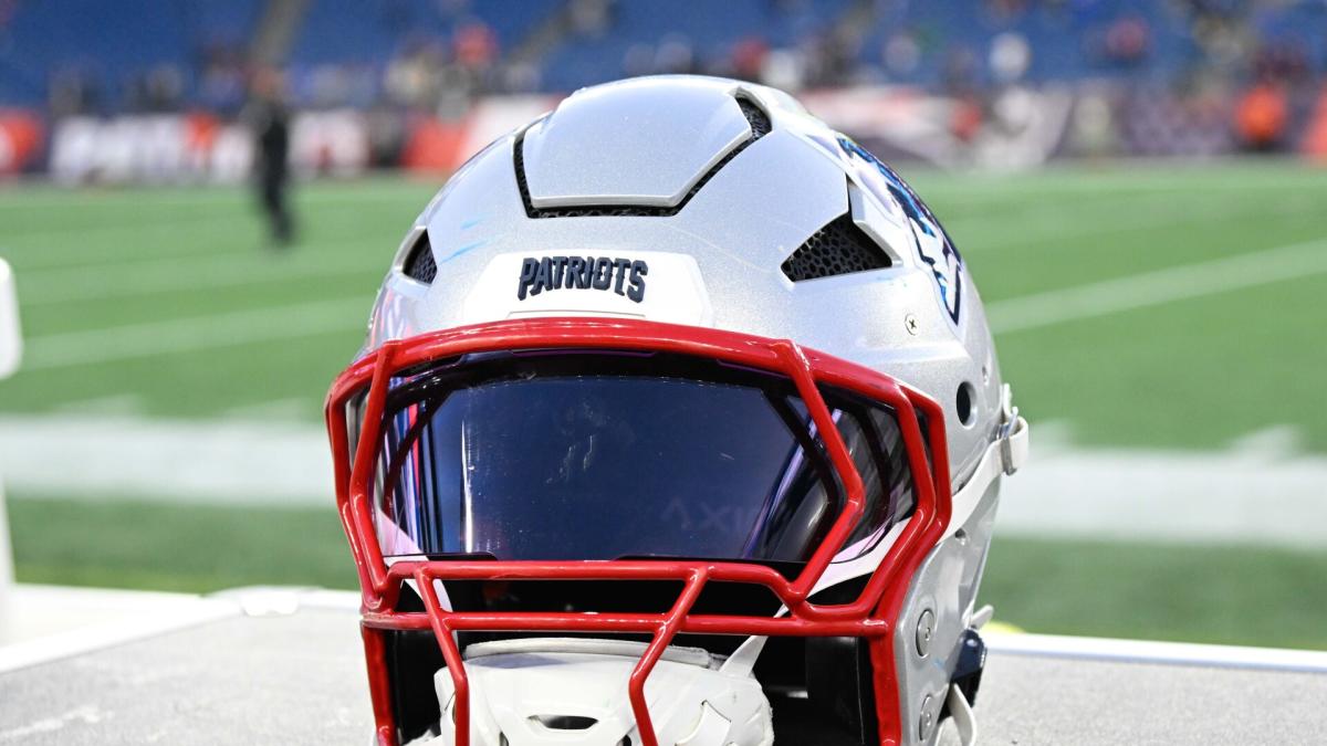 Patriots announce Mike Vrabel's coaching staff, including four retentions