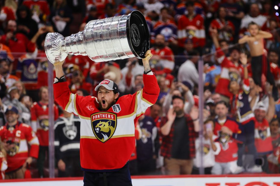 Should the NHL change the playoff format?