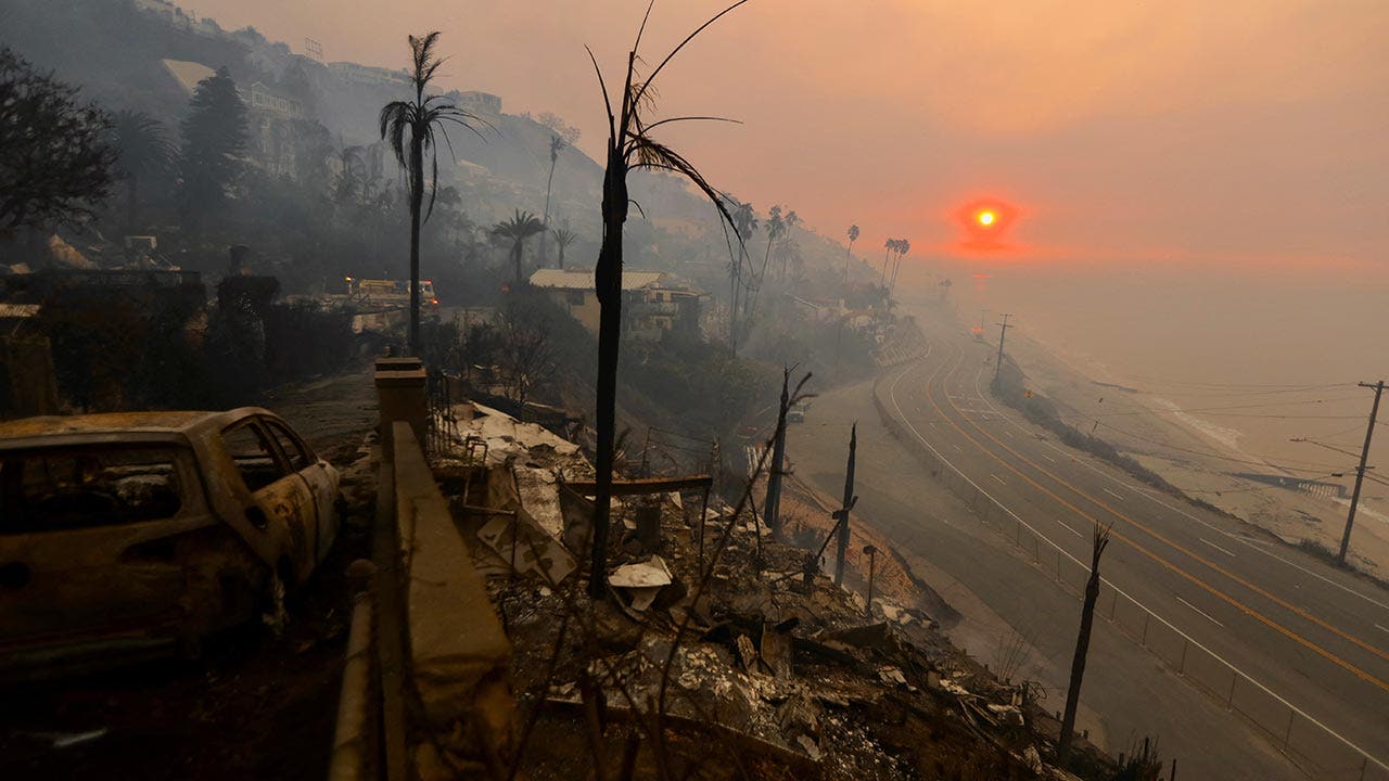 “Strange Request” of Private Army in Los Angeles' Wealthy and Famous Wildfires: Boss