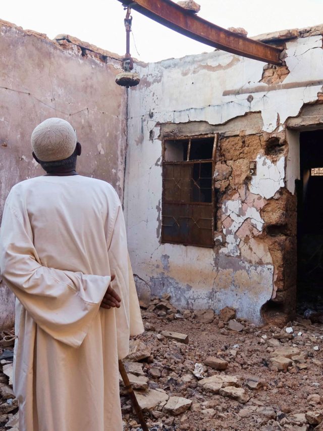 Sudan's reaction is mixed as Sudan's army escapes RSF from Khartoum | Sudan's war news