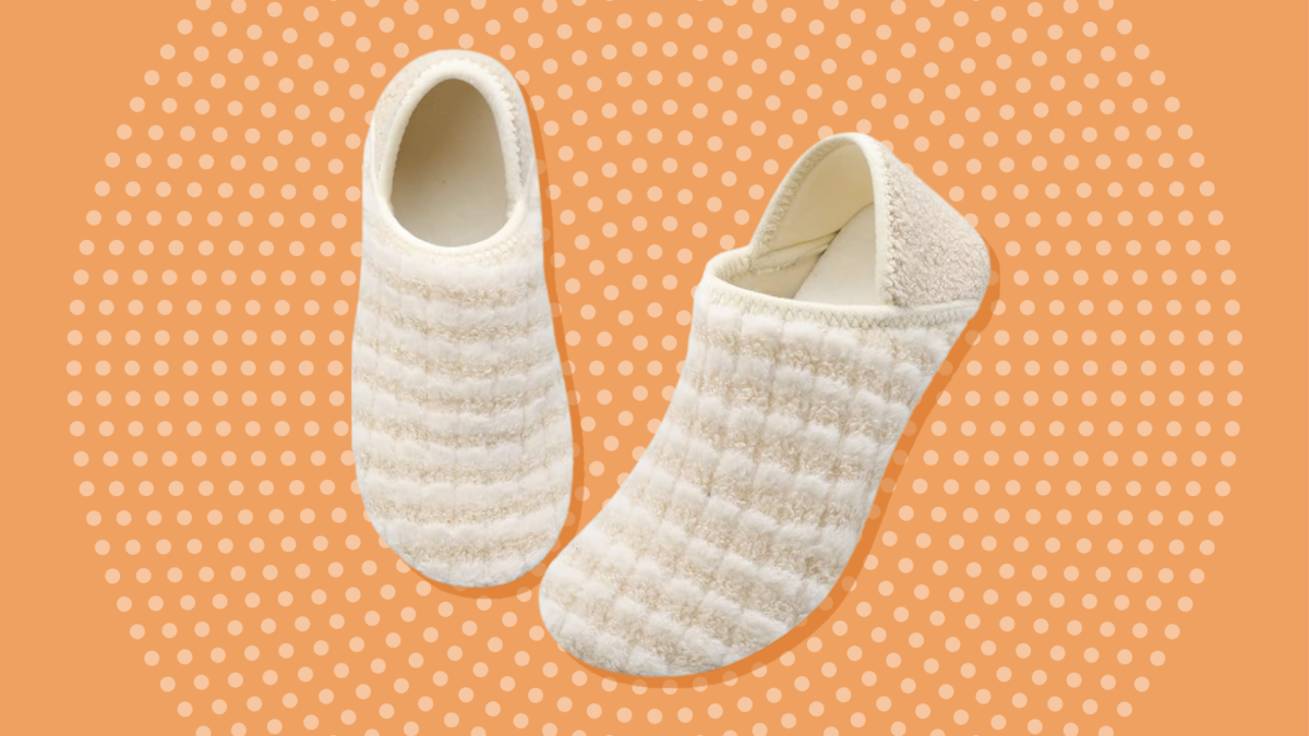 These soft, supportive slippers are my travel, they only have $ 16